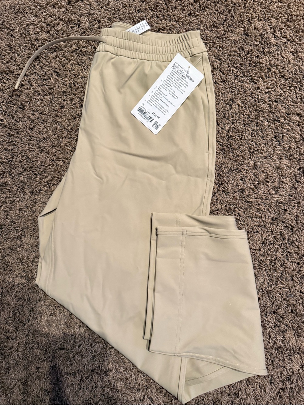 Lululemon luxstream mid rise pant - medium - nwt - Picture 2 of 4